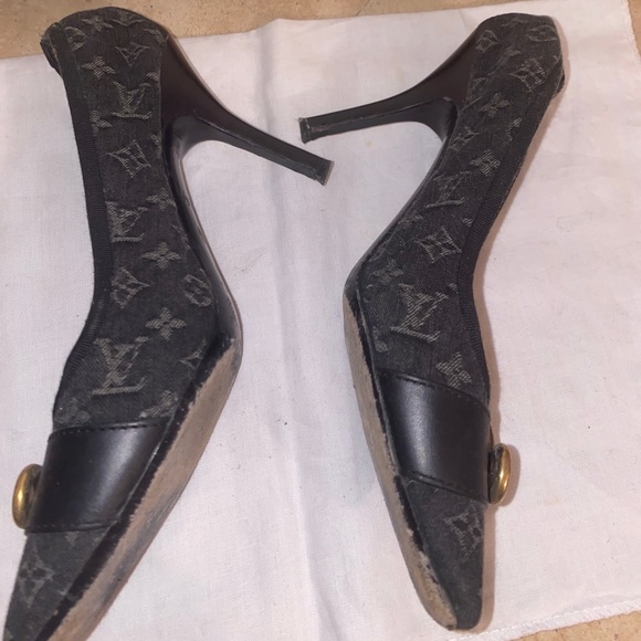 Louis Vuitton Heels - Picture 2 of 4